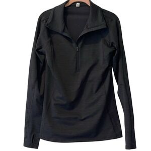 Under Armour Women's Black Athletic Pullover 1/4‎ Zip 
Medium